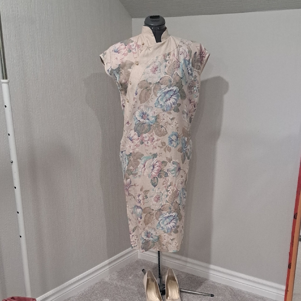 *Clearance*                 Goldie Asymmetrical Floral Dress in Beige and Blue